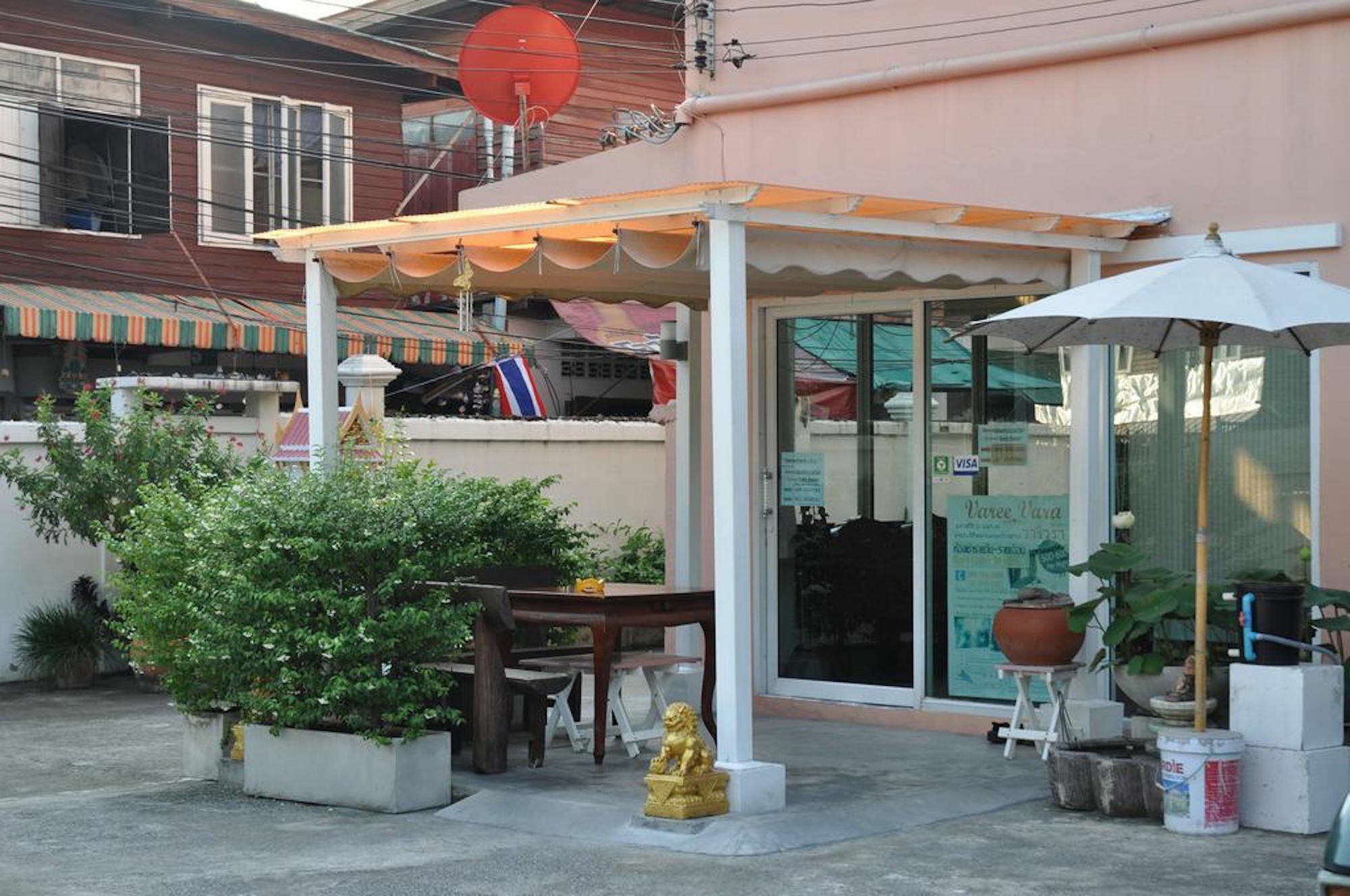 Vareevara Apartment Bangkok Exterior photo